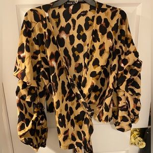 Leopard wrap crop top!